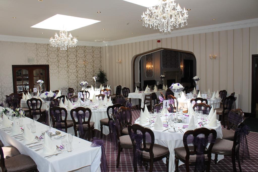 Oakwood Hall Hotel Bingley Exterior foto